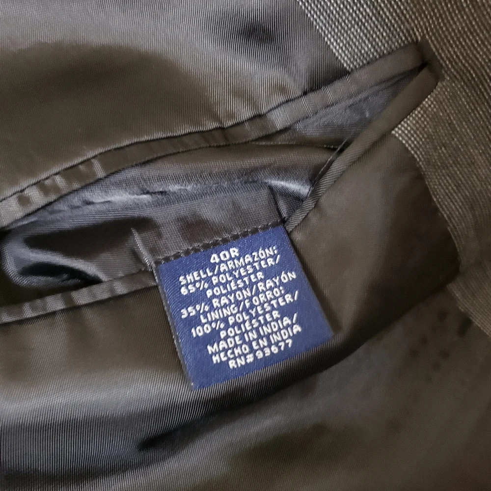 Stafford Men's Gray Suit